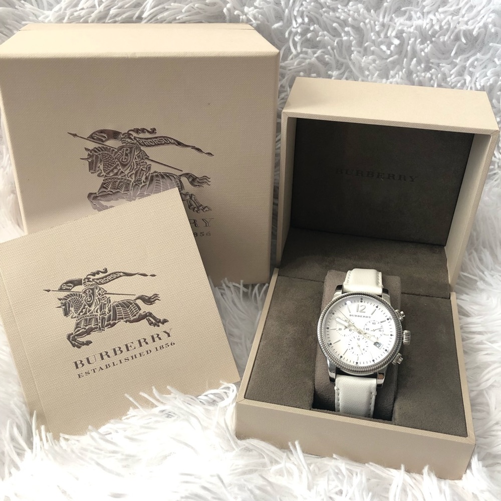 🚫SOLD🚫White Burberry Chronograph Watch White Leather